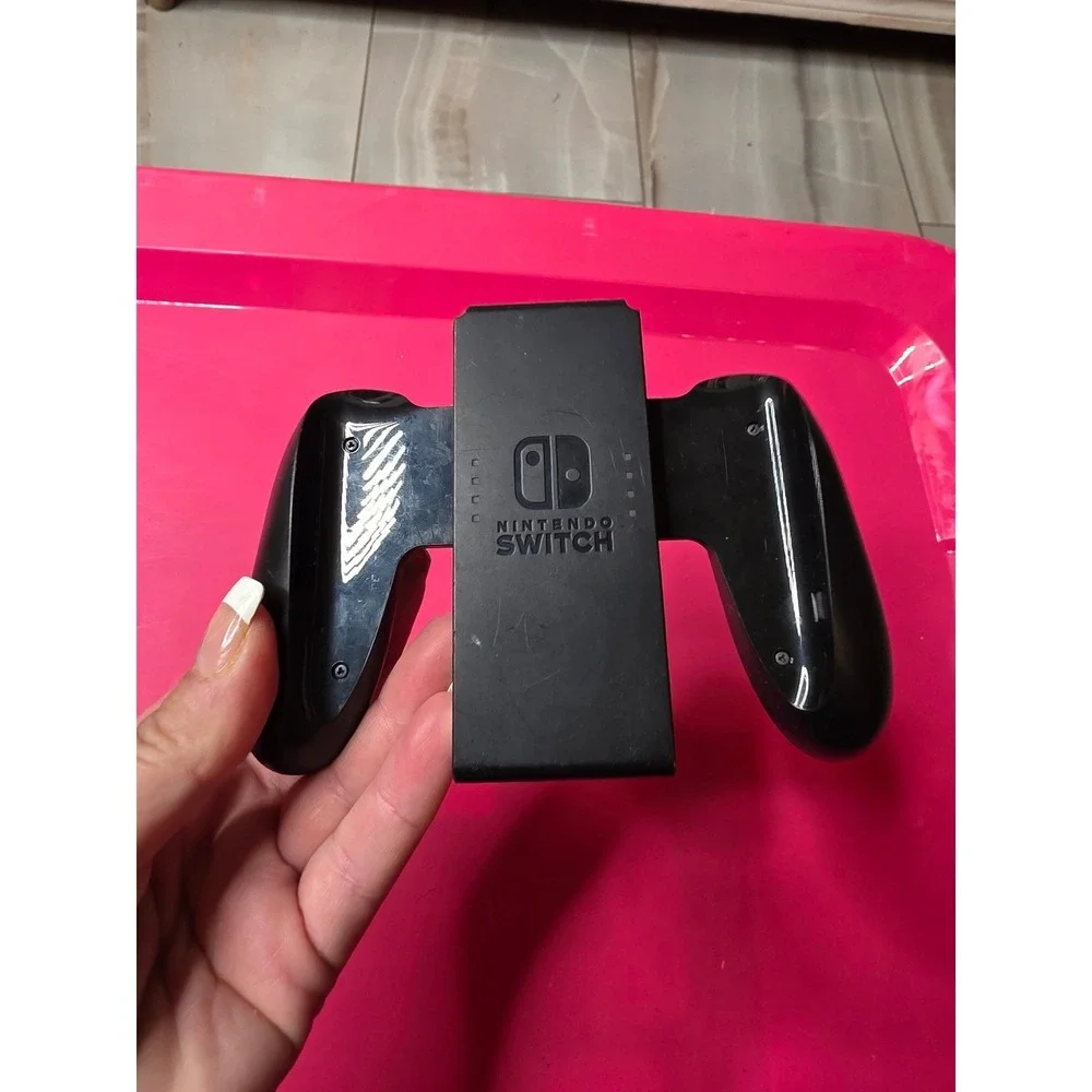 Nintendo Switch Joy-Con Grip Controller Attachment Black‎ HAC-011 OEM Accessory